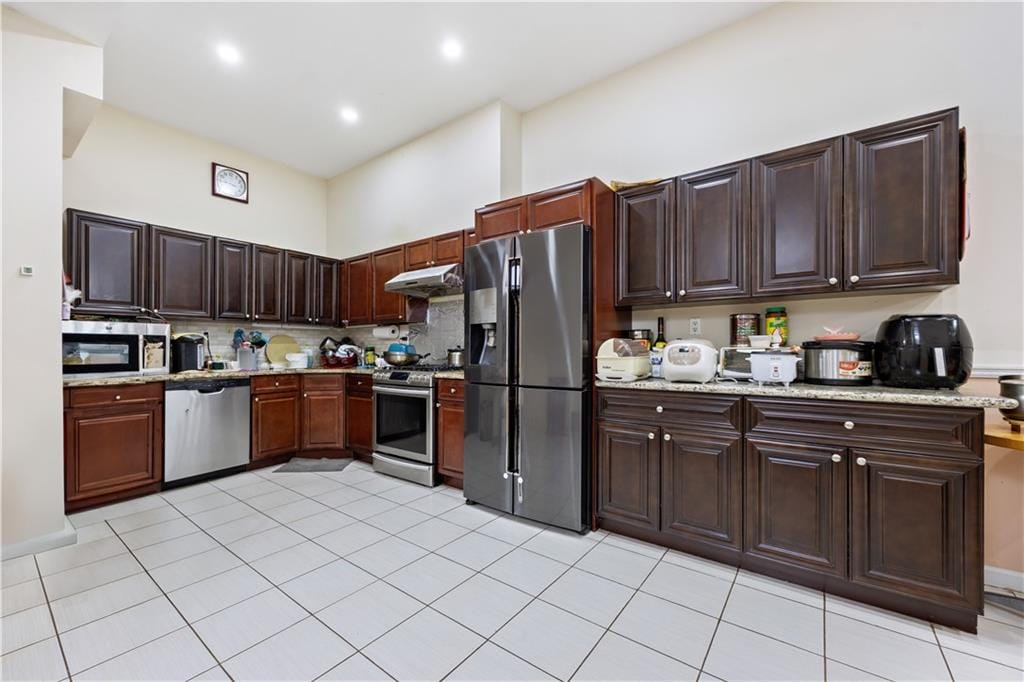 41 Burgundy Loop, Staten  Island, New York, 10304 image 19