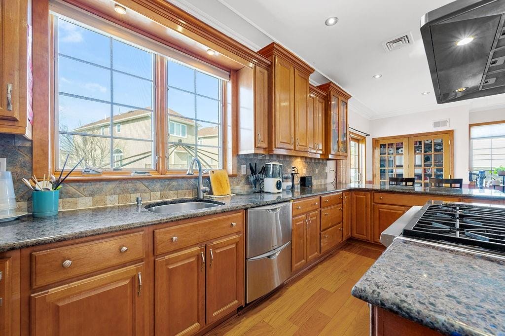 5125 Amboy Road, Staten  Island, New York, 10312 image 12