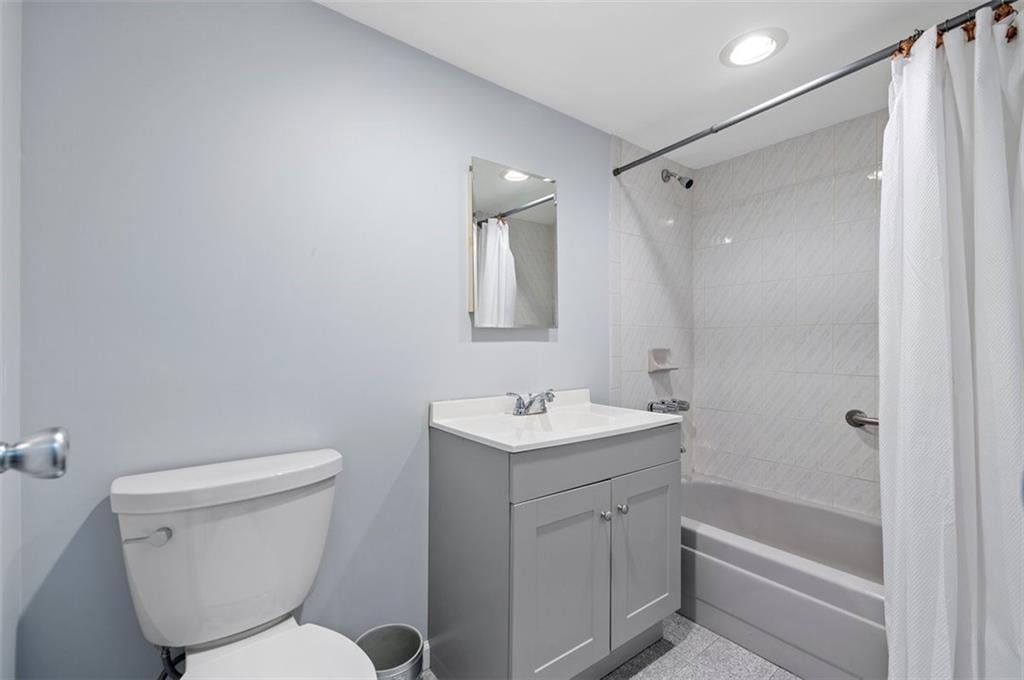 58 71st Street, Bay Ridge, New York, 11209 image 32