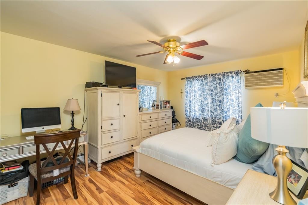 96 Lamped Loop 2, New Springville, New York, 10314 image 12