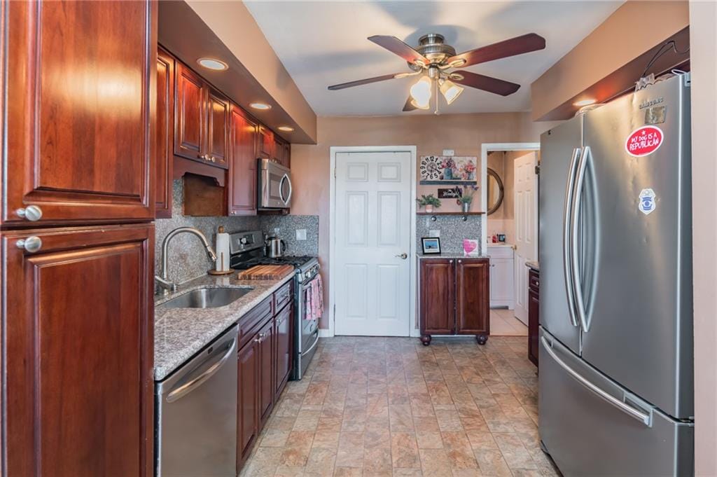 96 Lamped Loop 2, New Springville, New York, 10314 image 9