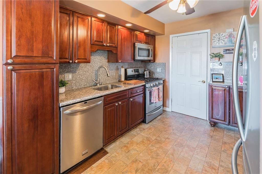 96 Lamped Loop 2, New Springville, New York, 10314 image 10