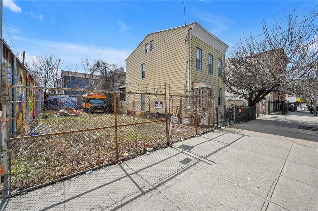 758 Glenmore Avenue, Brooklyn, New York, 11208 image 15