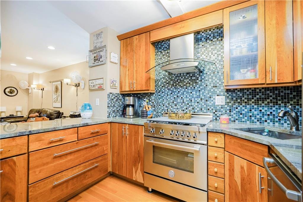 1000 Clove Road 4E, Staten  Island, New York, 10301 image 15