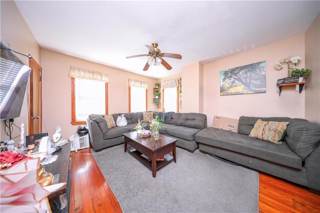 325 North Burgher Avenue, Staten  Island, New York, 10310 image 10