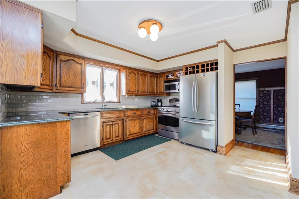 375 Clarke Avenue, Staten  Island, New York, 10306 image 19