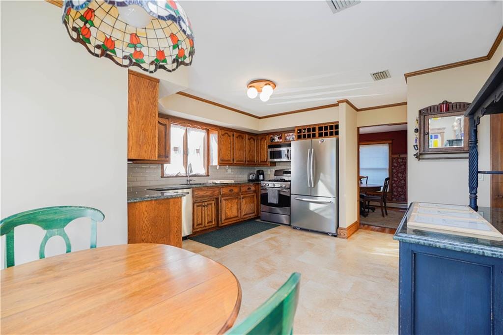 375 Clarke Avenue, Staten  Island, New York, 10306 image 20