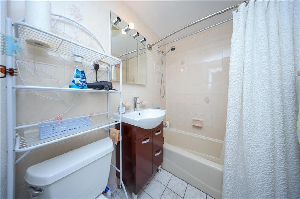 1945 East 29th Street, Brooklyn, New York, 11229 image 13