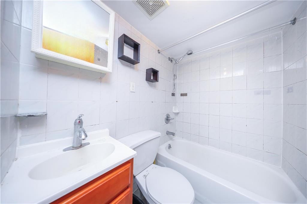 1945 East 29th Street, Brooklyn, New York, 11229 image 14