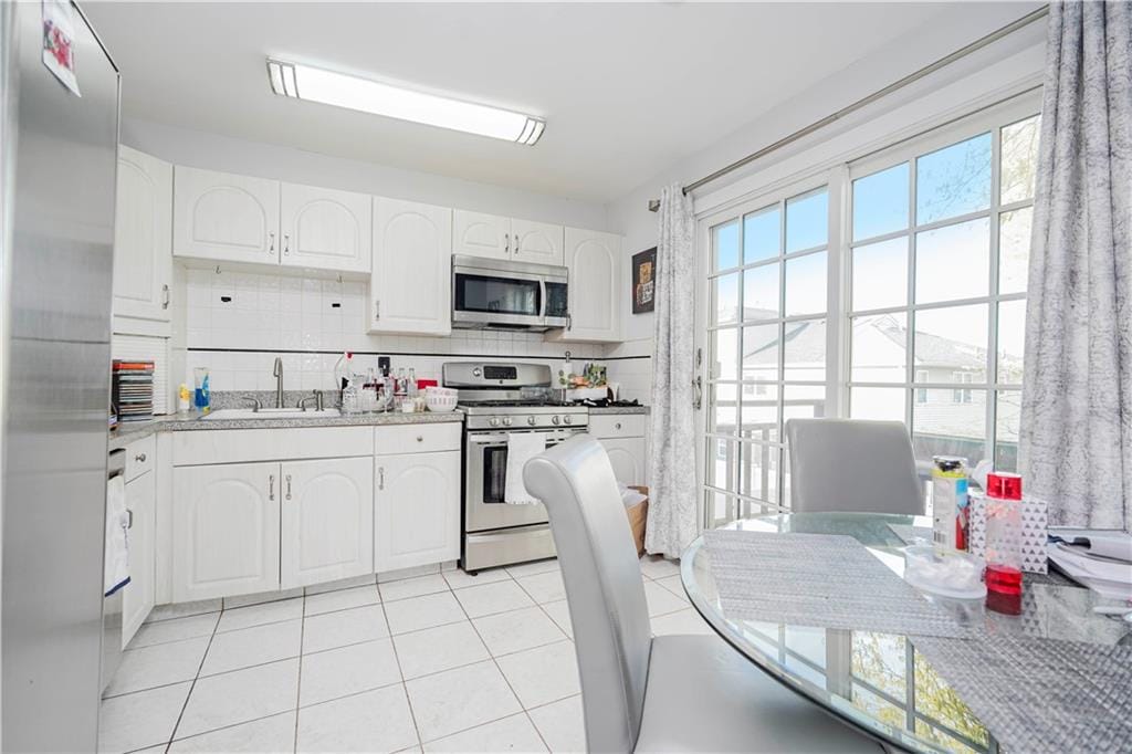 102 Lorraine Loop, Staten  Island, New York, 10309 image 8