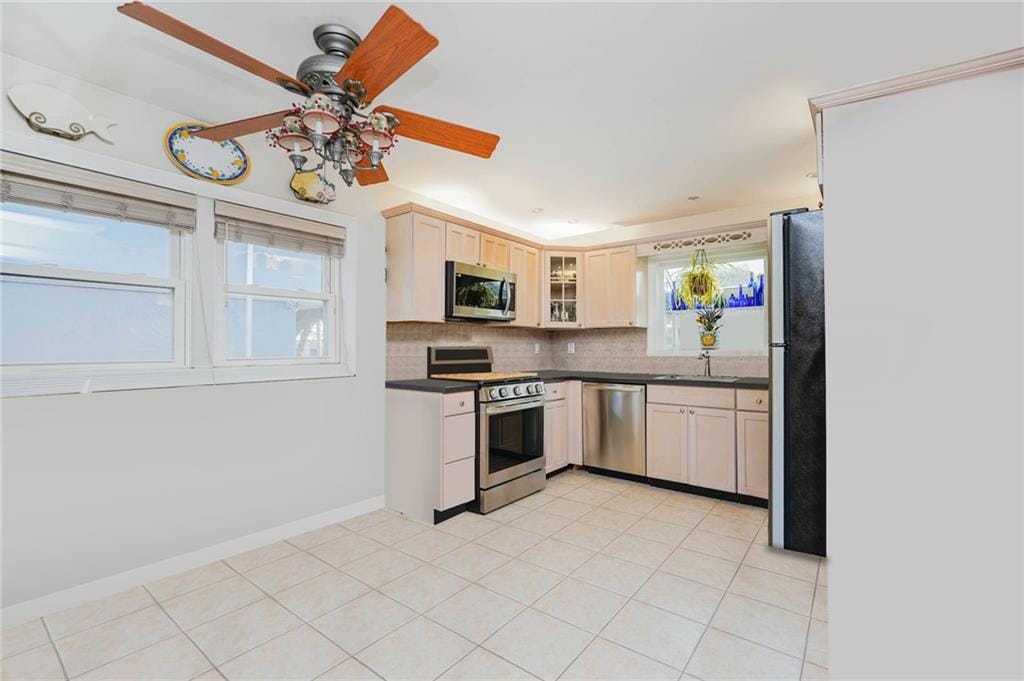 25 Legion Place, Staten  Island, New York, 10305 image 13