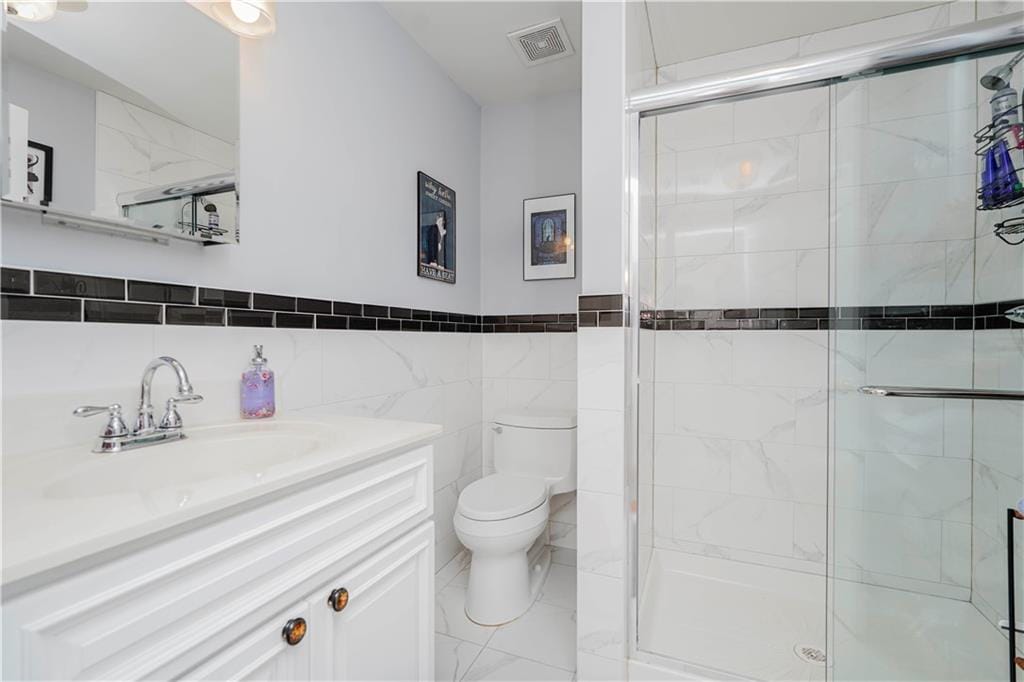 25 Legion Place, Staten  Island, New York, 10305 image 8
