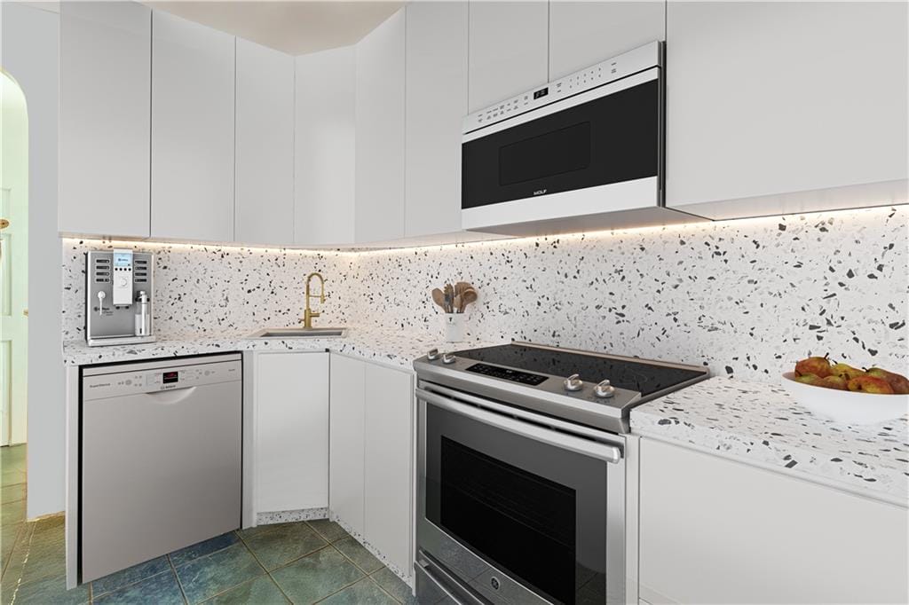 233 Battery Avenue, Brooklyn, New York, 11228 image 11