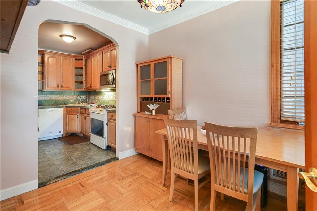 233 Battery Avenue, Brooklyn, New York, 11228 image 13