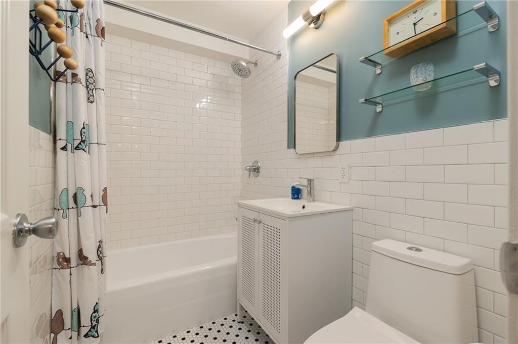 135 Ocean Parkway 4M, Brooklyn, New York, 11218 image 15