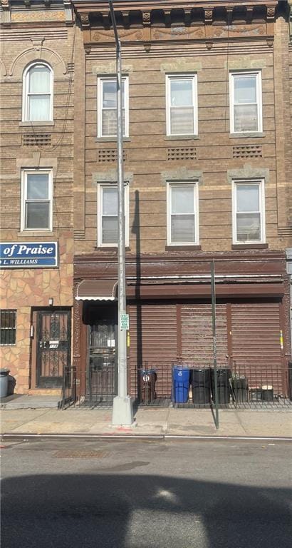 176 Utica Avenue, Brooklyn, New York, 11213
