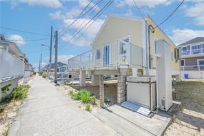 8 Hudson Walk, Breezy Point, New York, 11697