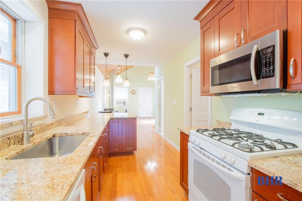 120 Norfolk Street, Brooklyn, New York, 11235 image 8