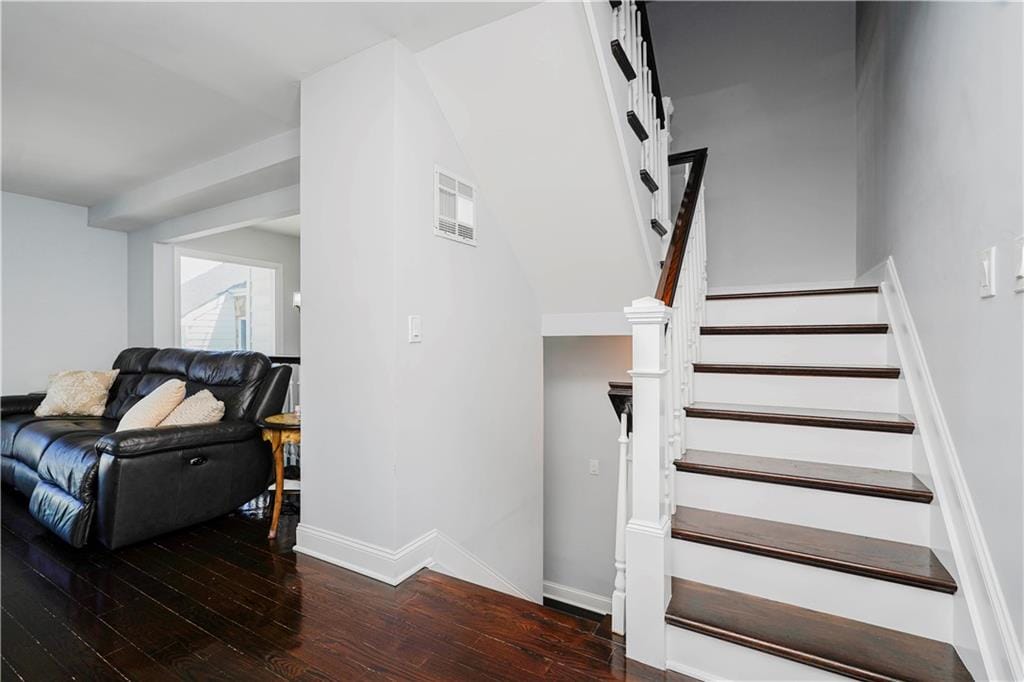 40 Kyle Court, Staten  Island, New York, 10312 image 13