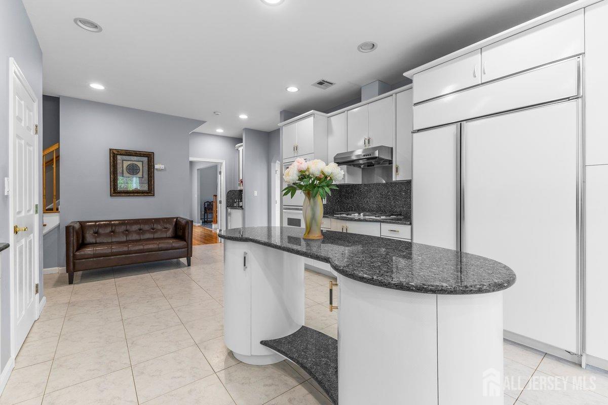 818 Holmdel Road B, Holmdel, NJ, 07733 image 18