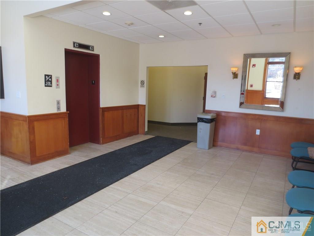 620 Cranbury Road Image 5