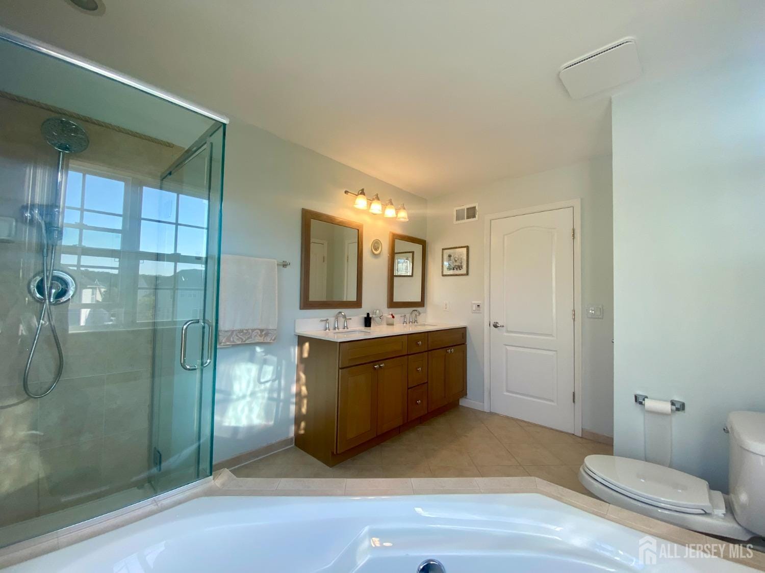 86 Eddington Lane, Monroe, NJ, 08831 image 24