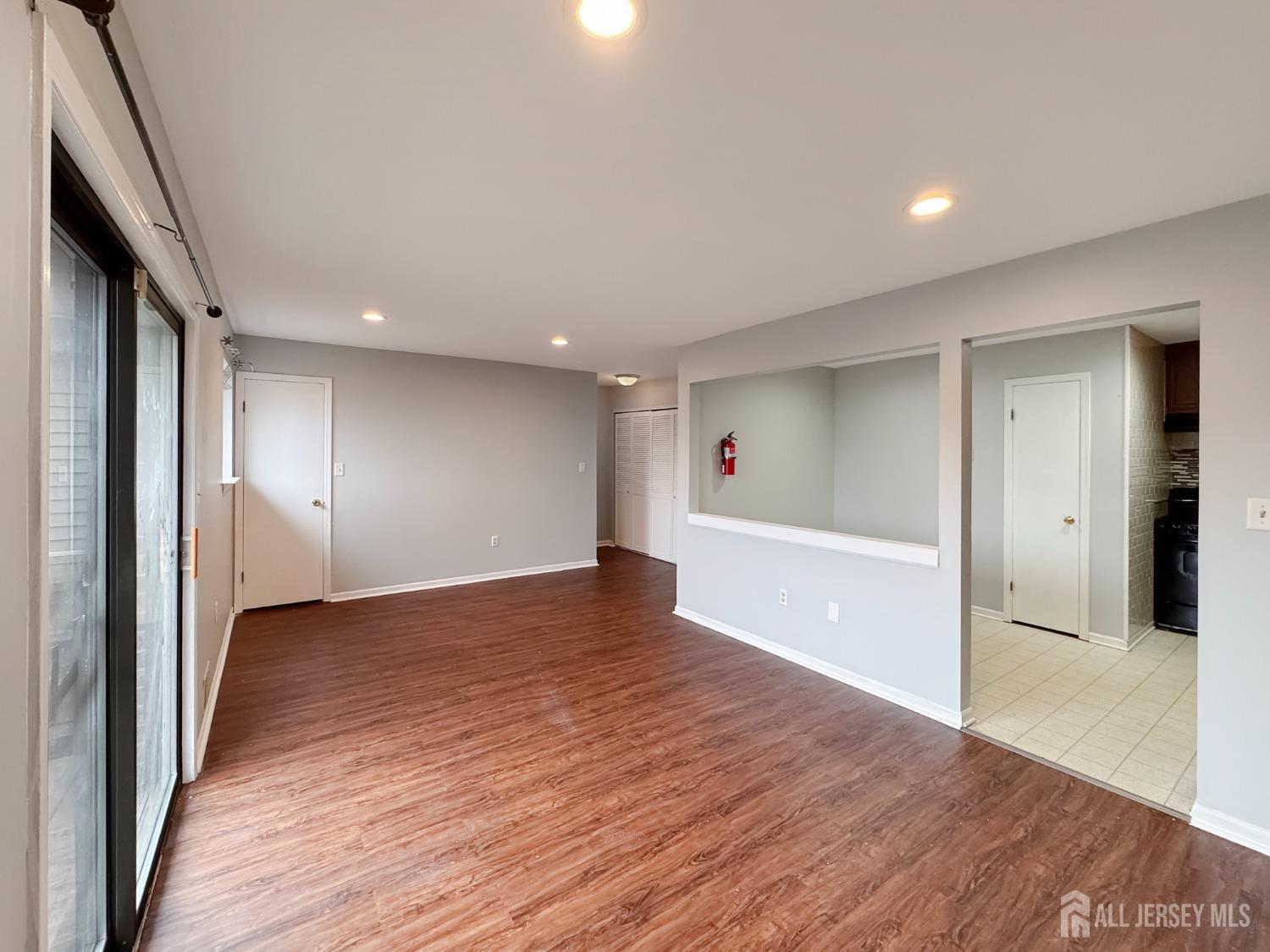 3908 Birchwood Court Image 4