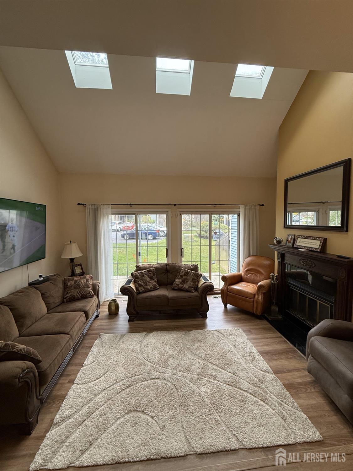 1014 Hemlock Court, South Brunswick, NJ, 08852