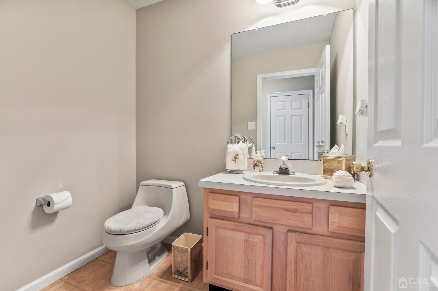 8 Iroquois Court, Colts Neck, NJ, 07722 image 18