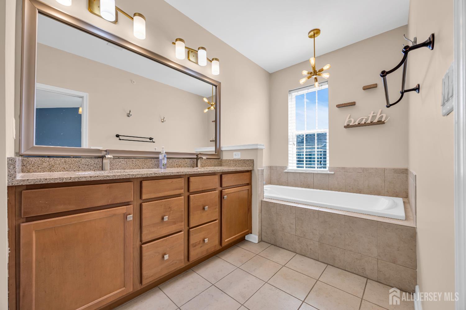 1425 Hudson Circle, Highland Park, NJ, 08904 image 22