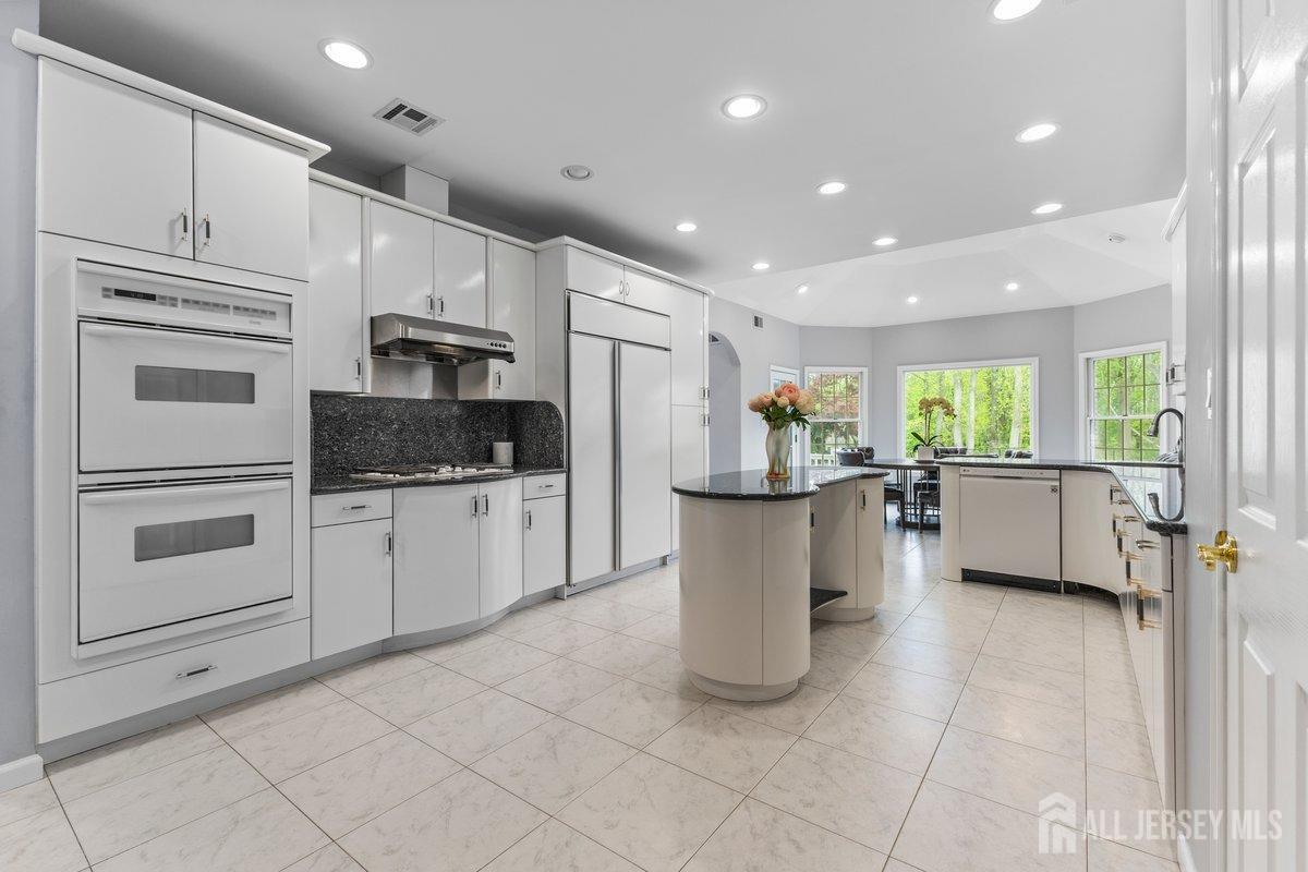 818 Holmdel Road B, Holmdel, NJ, 07733 image 17
