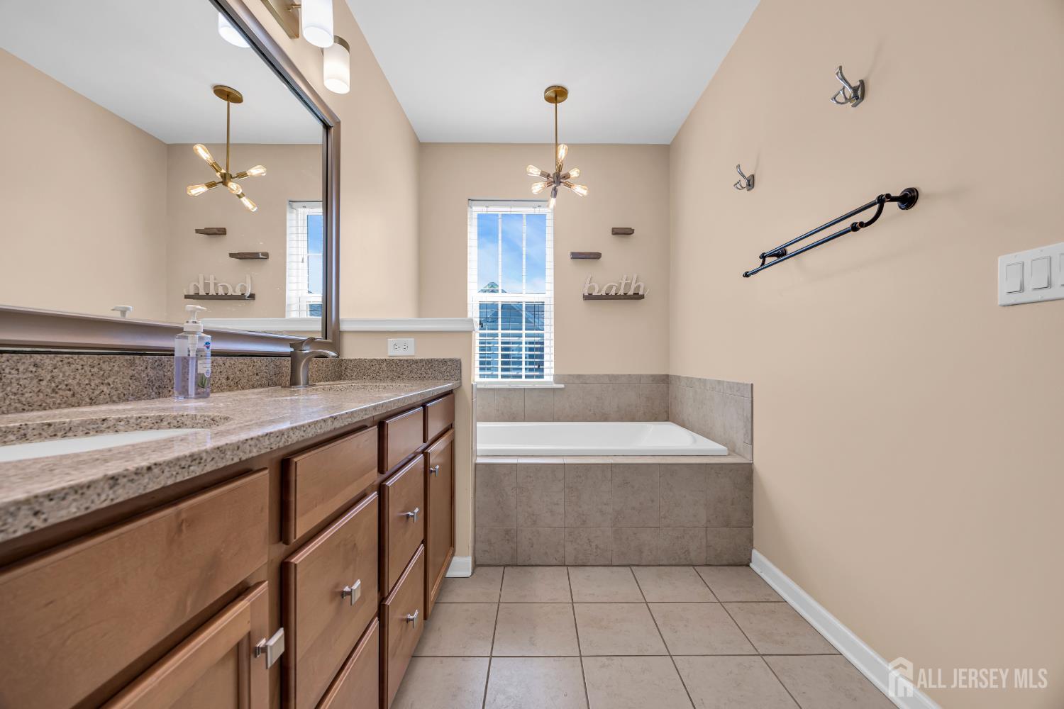 1425 Hudson Circle, Highland Park, NJ, 08904 image 24