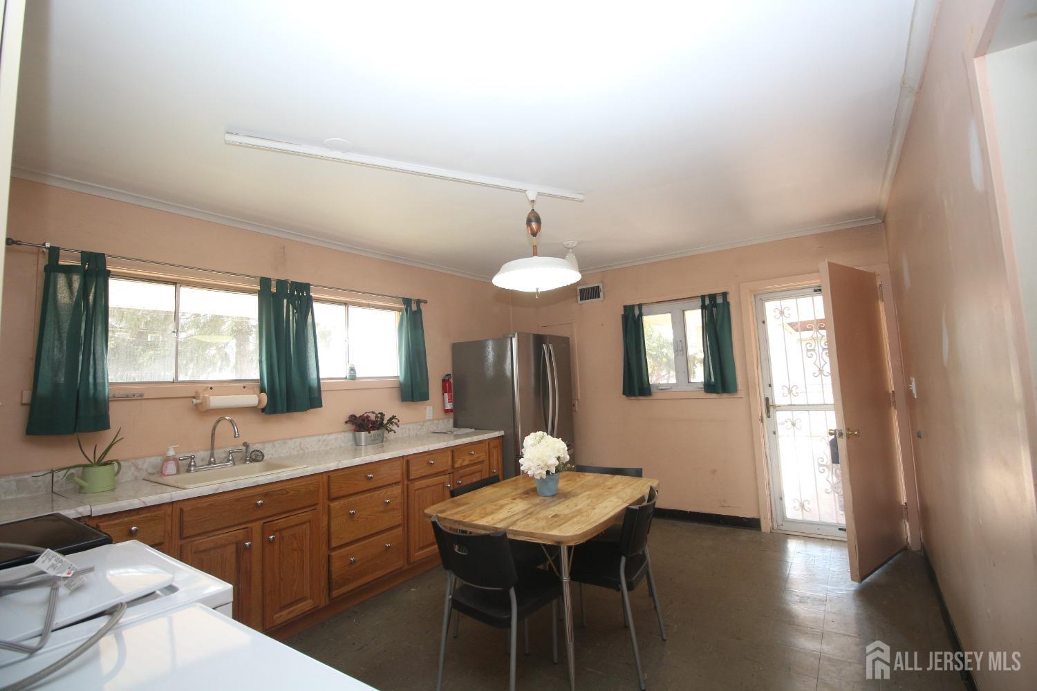 106 Woodland Road, Piscataway, NJ, 08854