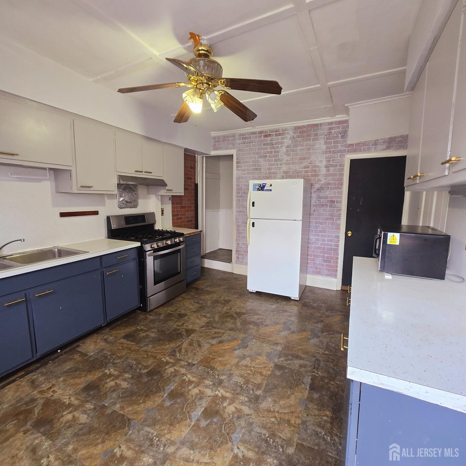 245 second Street, South Amboy, NJ, 08879 image 13