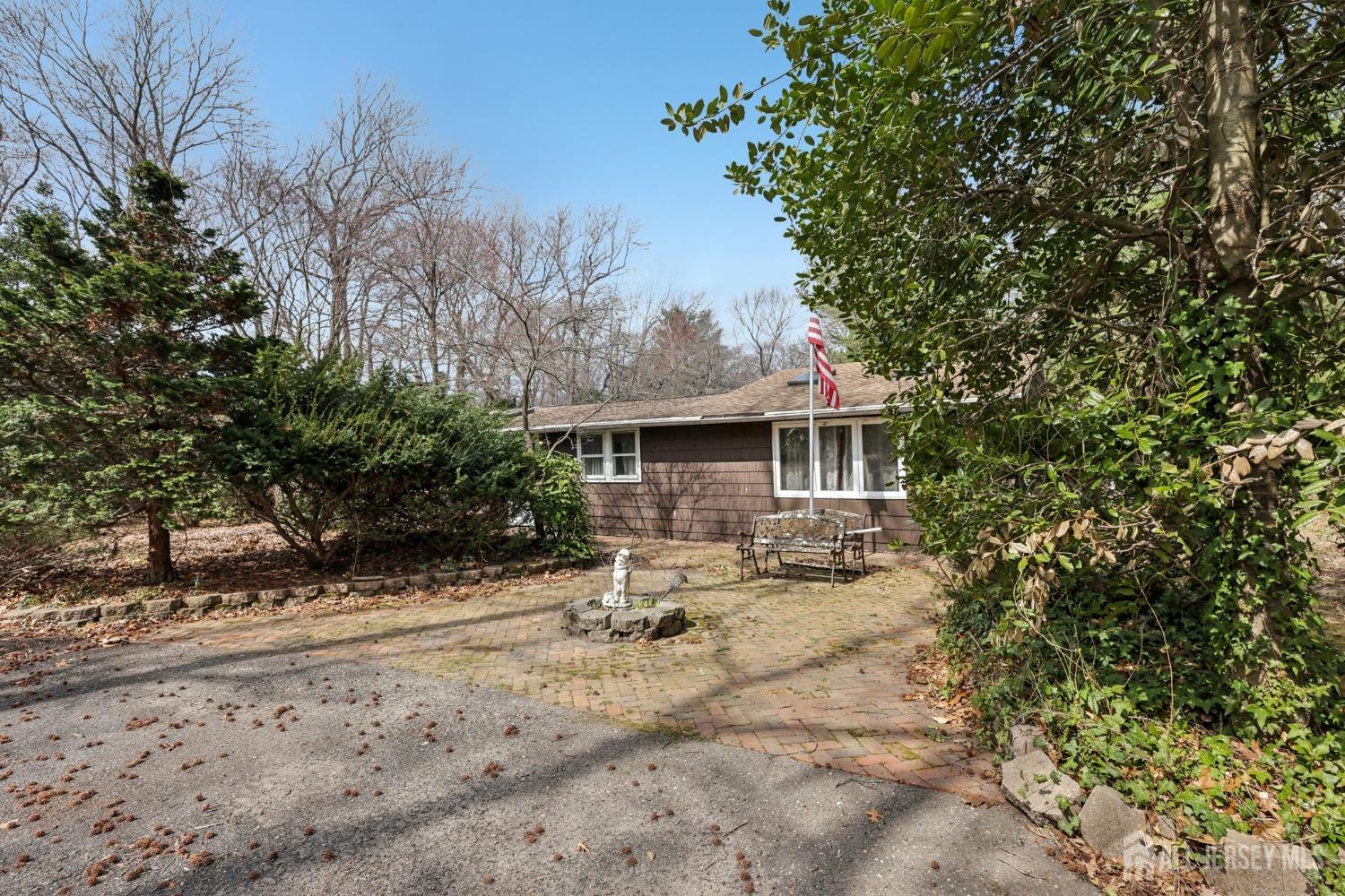 227 Lloyd Road, Aberdeen, NJ, 07747 image 26