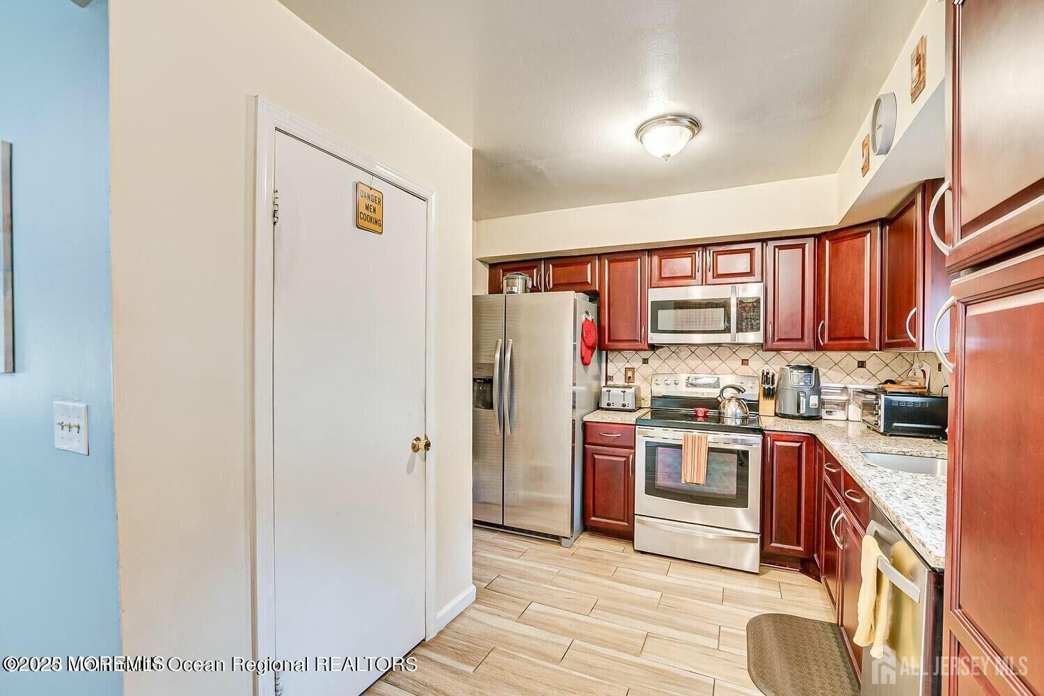 2 Ellen Heath Drive, Old Bridge, NJ, 07747 image 8