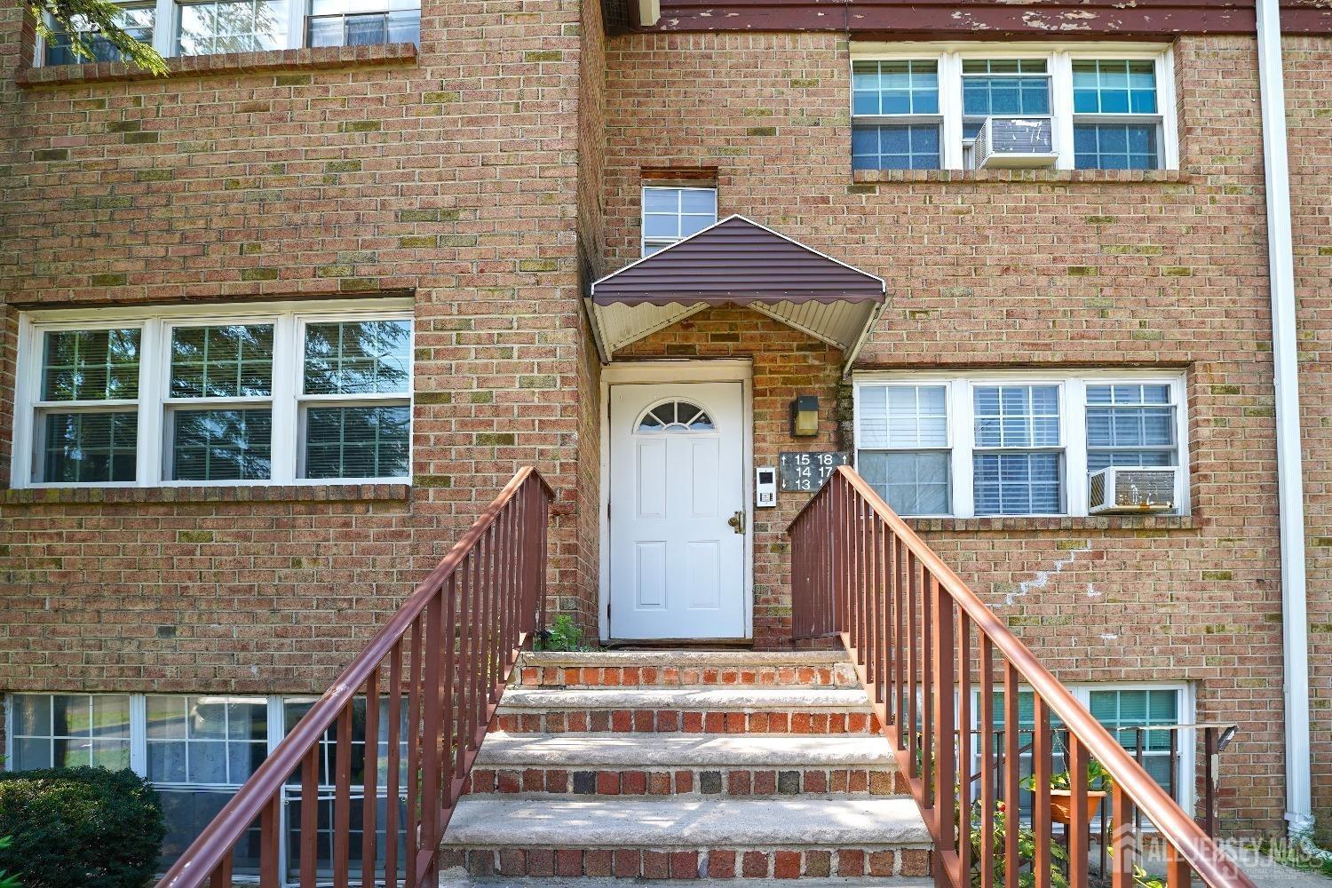 18 College Drive Image 3