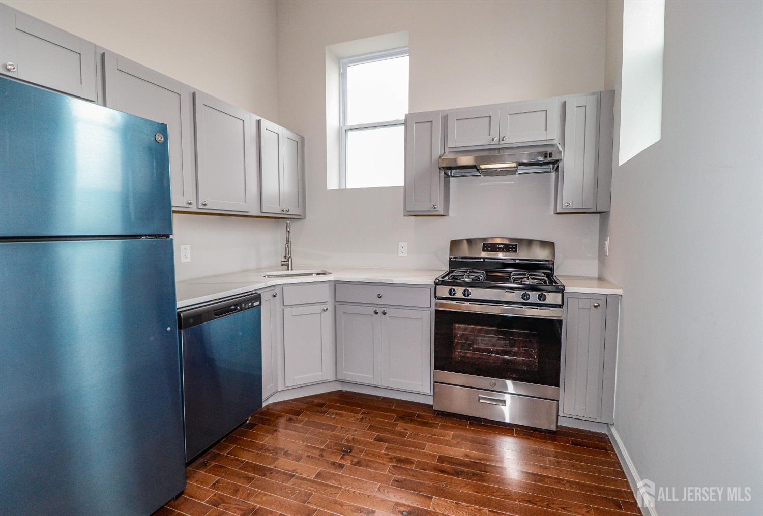 33 2nd Street, Raritan, NJ, 08869 image 7