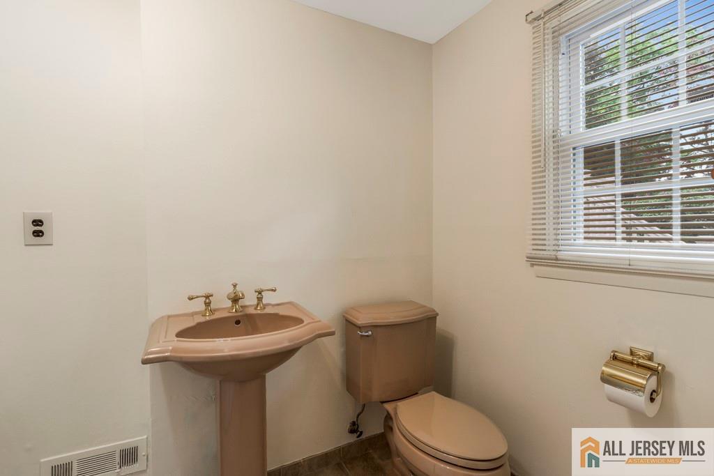 10 Lauri Lane, Middlesex, NJ, 08846 image 7