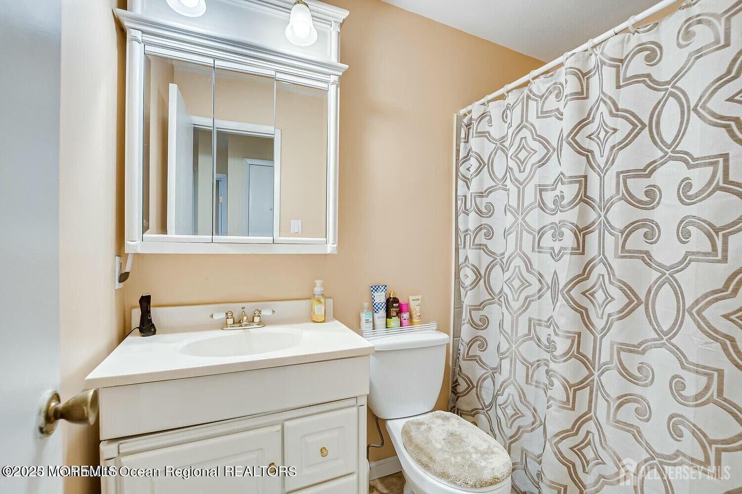 2 Ellen Heath Drive, Old Bridge, NJ, 07747 image 17