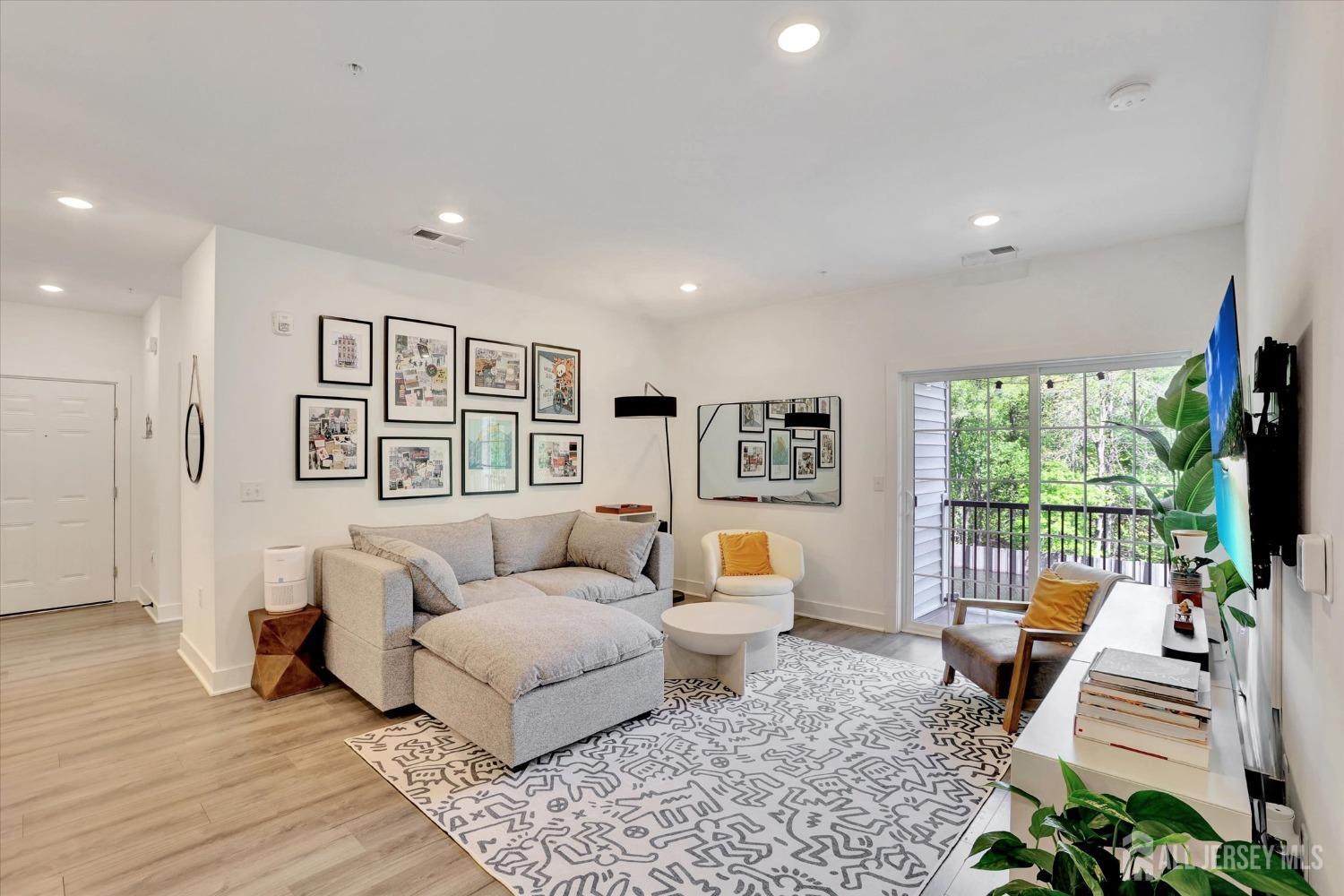 1028 Vanderbergh Boulevard Image 3