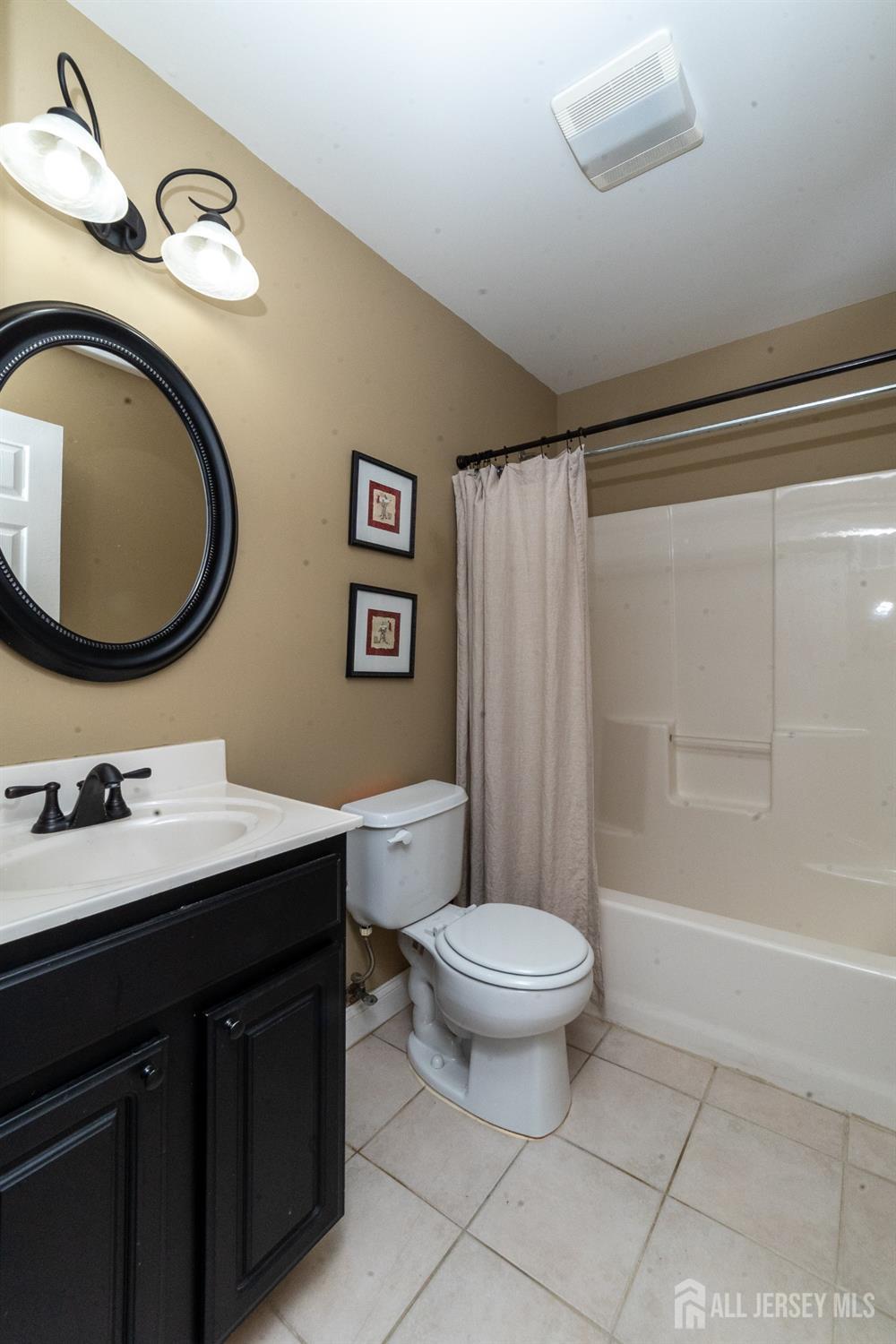 636 Woodland Avenue, Old Bridge, NJ, 08879 image 12