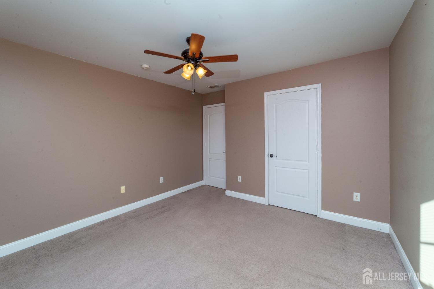 636 Woodland Avenue, Old Bridge, NJ, 08879 image 28
