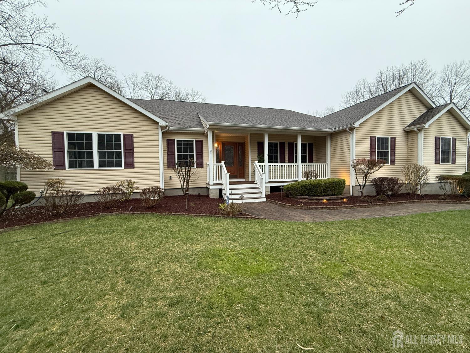 43 Lake Avenue Image 2