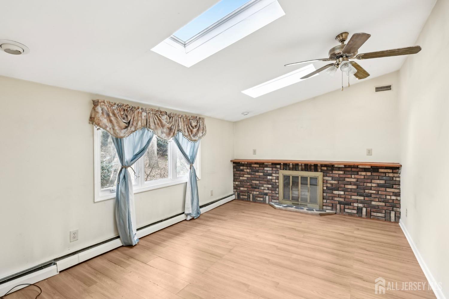 227 Lloyd Road Image 5