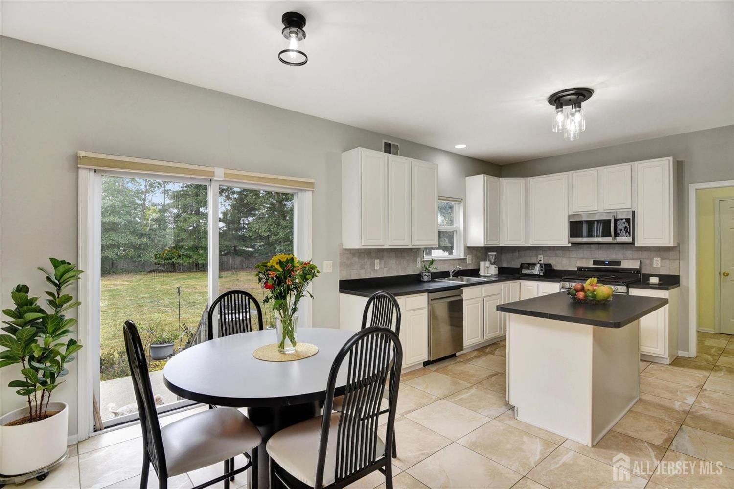 3 Meadowlark Court, Jackson, NJ, 08527 image 10