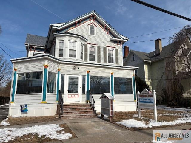 305 E High Street 3 Image 1