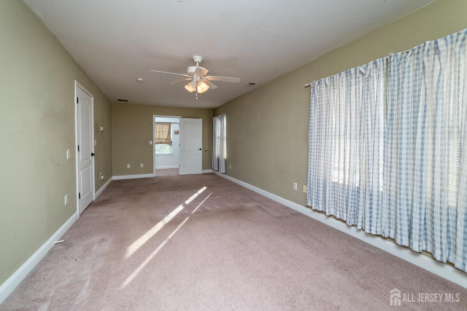 636 Woodland Avenue, Old Bridge, NJ, 08879 image 16