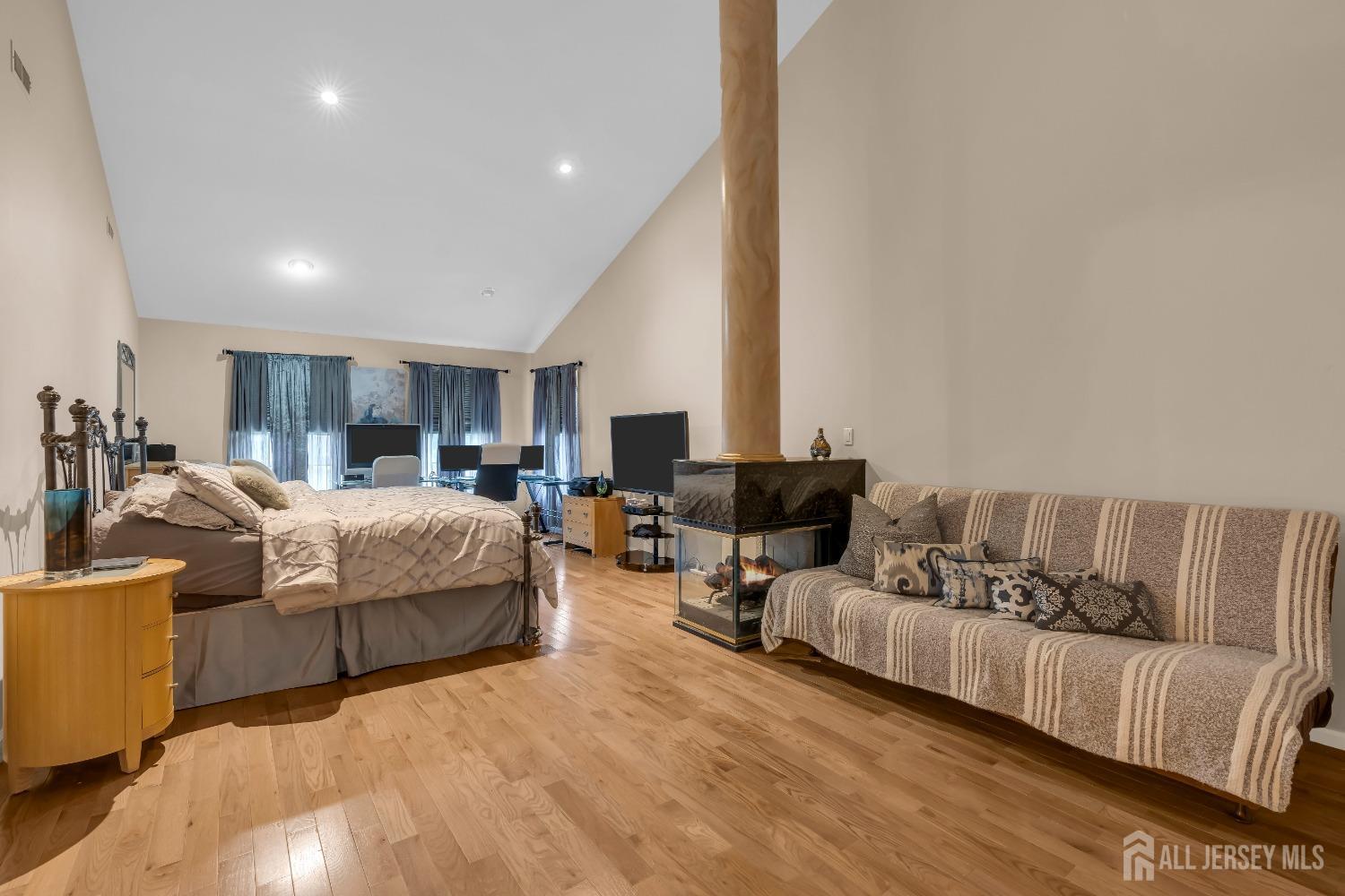 11 Dana Court, Manalapan, NJ, 07726 image 28