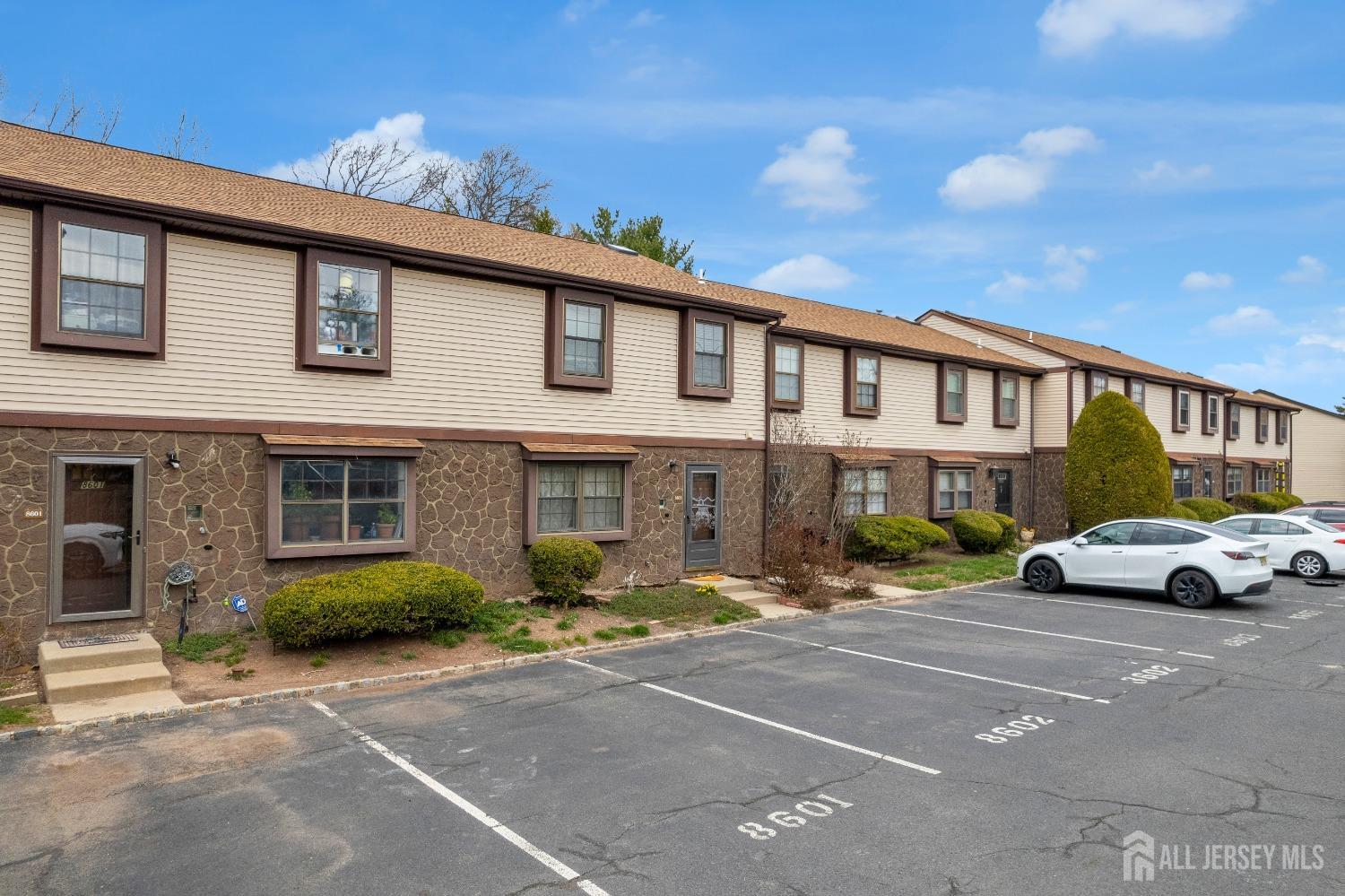 8602 Hana Road Image 2